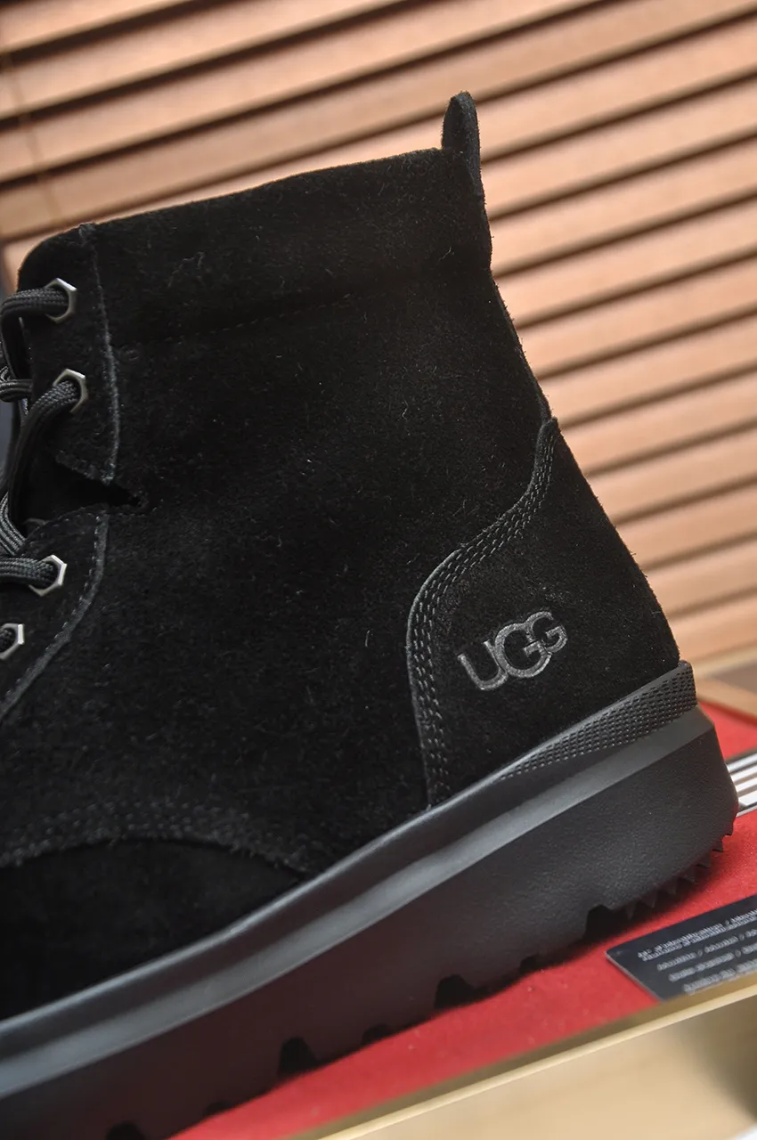 Men's shoes 💰580💶【UGG】(full genuine wool lining) Please pay attention to the original quality and compare the thickness of the wool 🏮🏮Hot style Martin boots from Australia's warm luxury brand men's shoes, official website synchronization, Beckham men's style..., made of imported top-layer waxed cowhide, waxed toe, Australian real wool velvet lining Carefully sewn...Imported rubber Martin boots outsole (comfortable, soft and wear-resistant). I really like the quality...Exquisite workmanship, you can't put it down once you see it. Code number 39-44